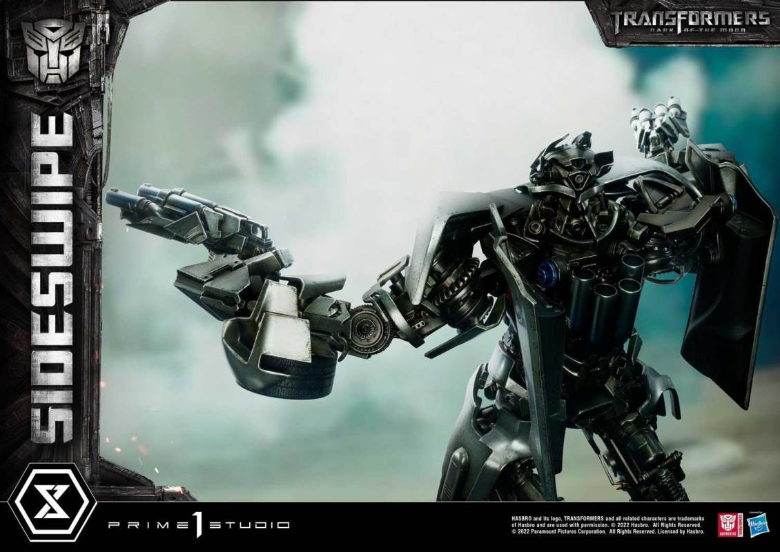 Transformers: Dark of the Moon (Film) Sideswipe DX