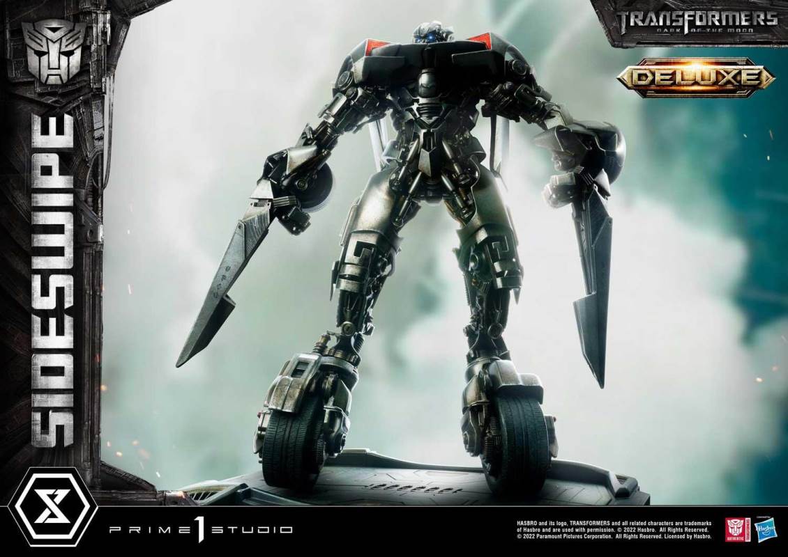 Transformers: Dark of the Moon (Film) Sideswipe DX