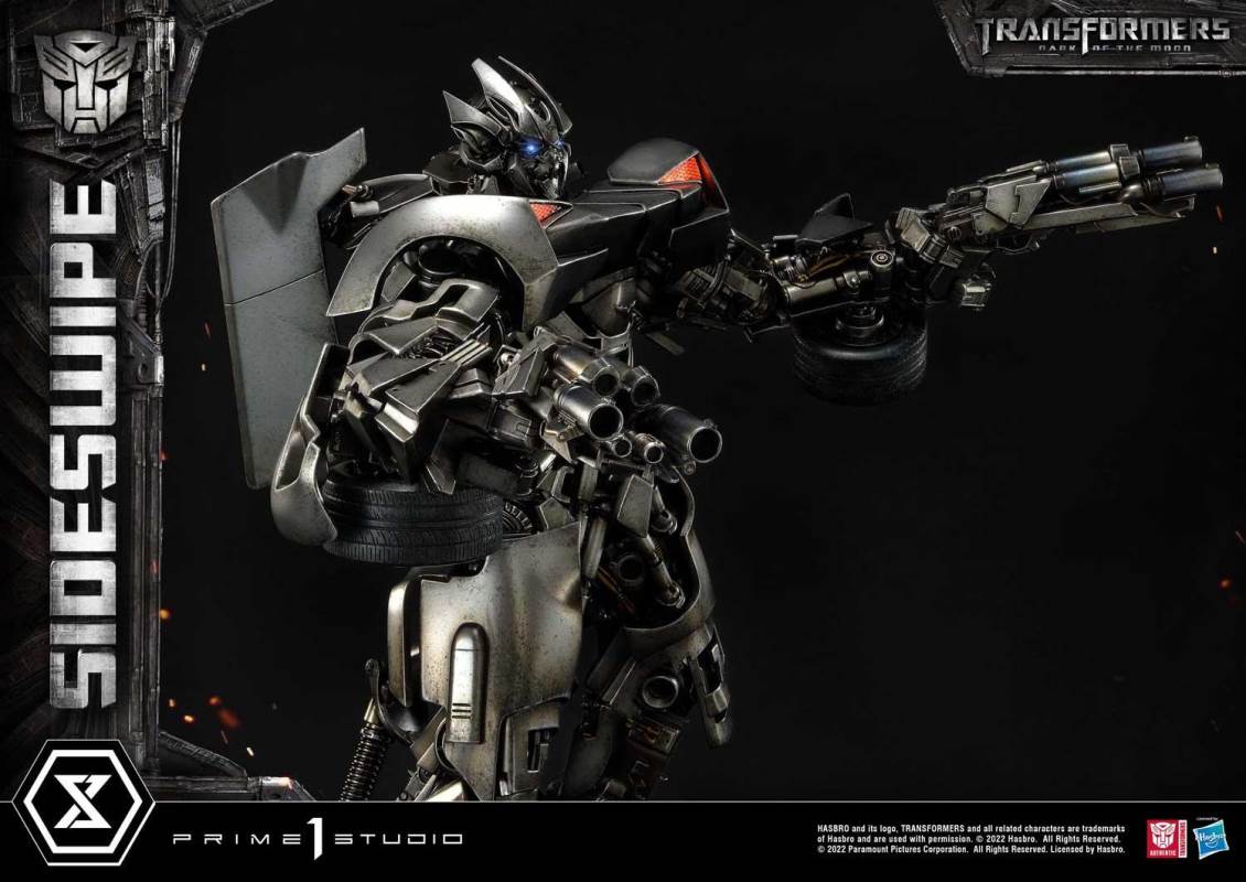 Transformers: Dark of the Moon (Film) Sideswipe DX