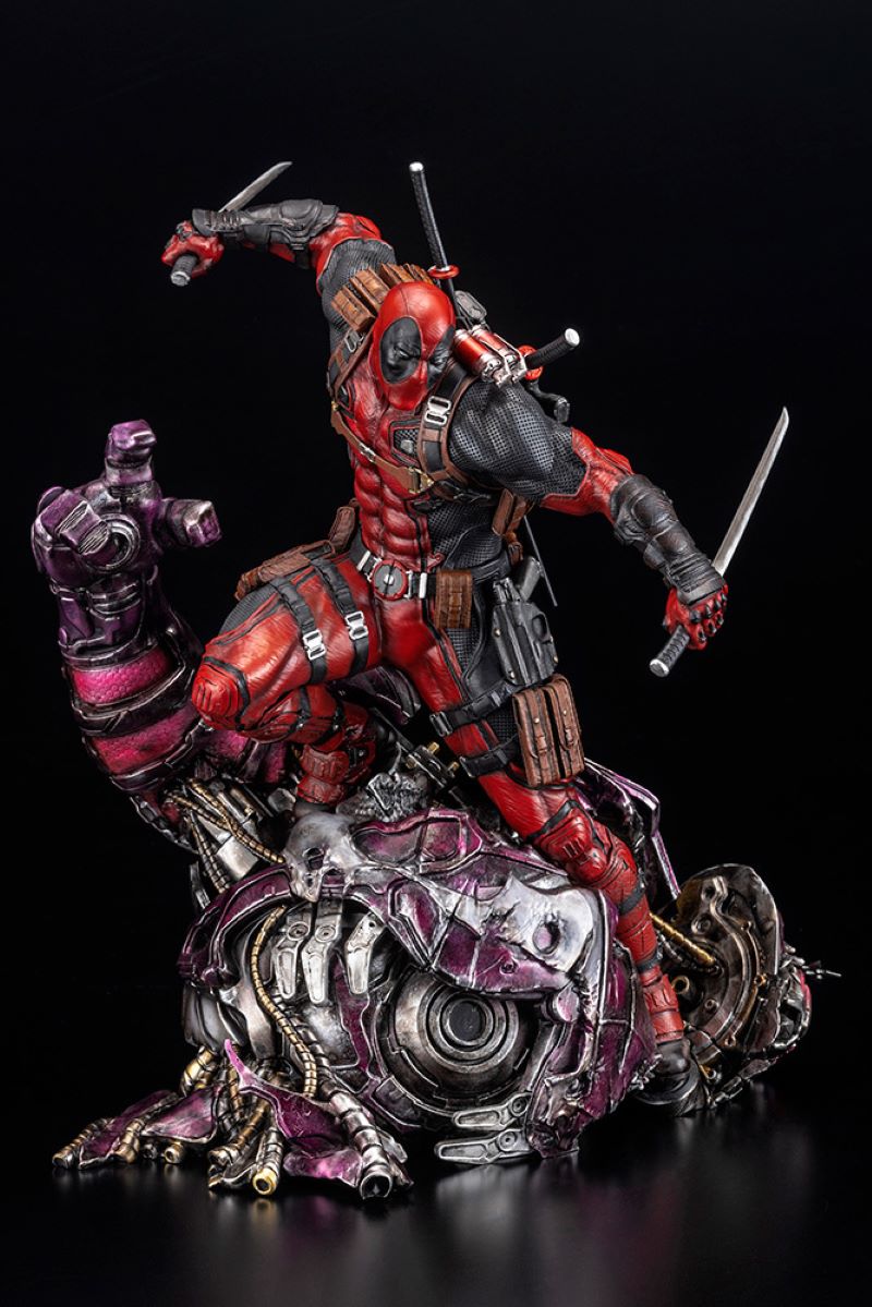 Deadpool FINE ART STATUE Signature Series Feat. Kucharek Brothers