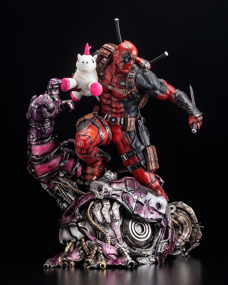 Deadpool FINE ART STATUE Signature Series Feat. Kucharek Brothers