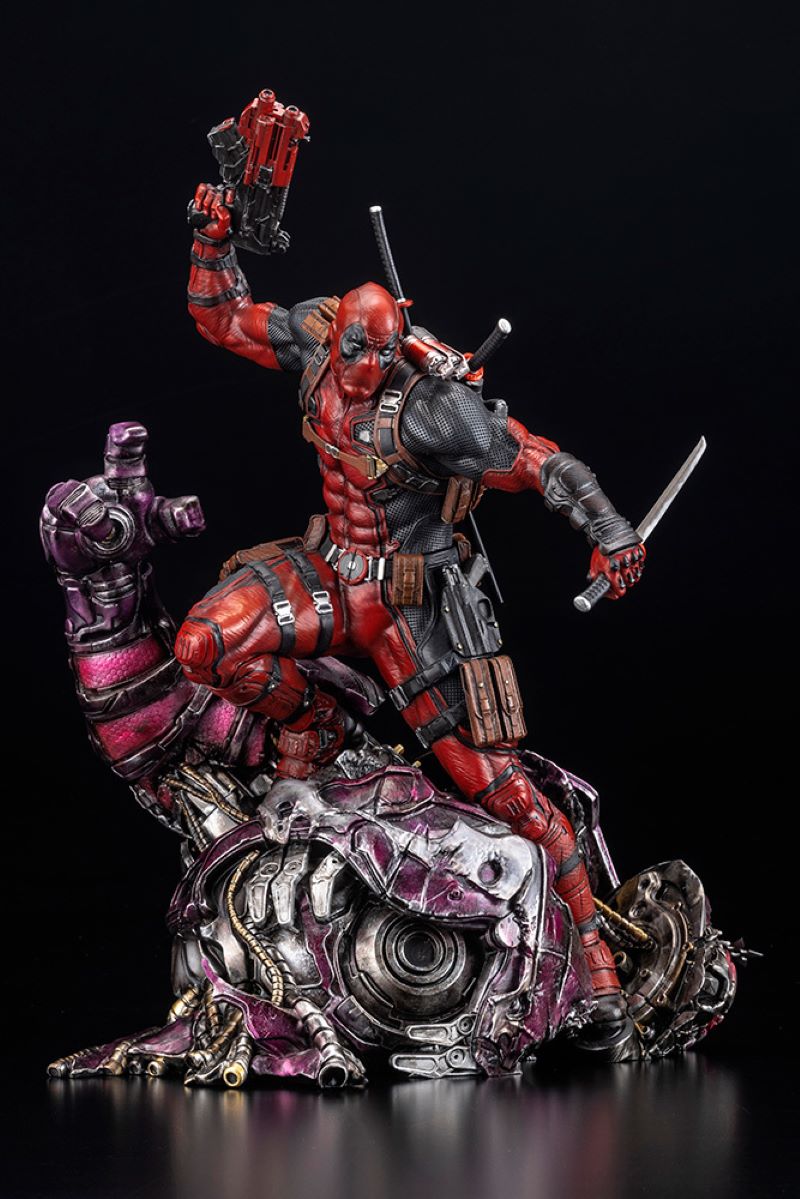 Deadpool FINE ART STATUE Signature Series Feat. Kucharek Brothers
