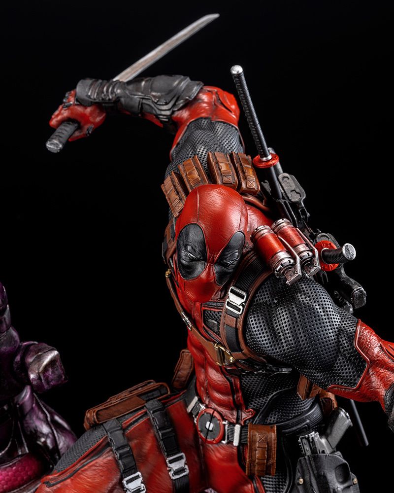 Deadpool FINE ART STATUE Signature Series Feat. Kucharek Brothers
