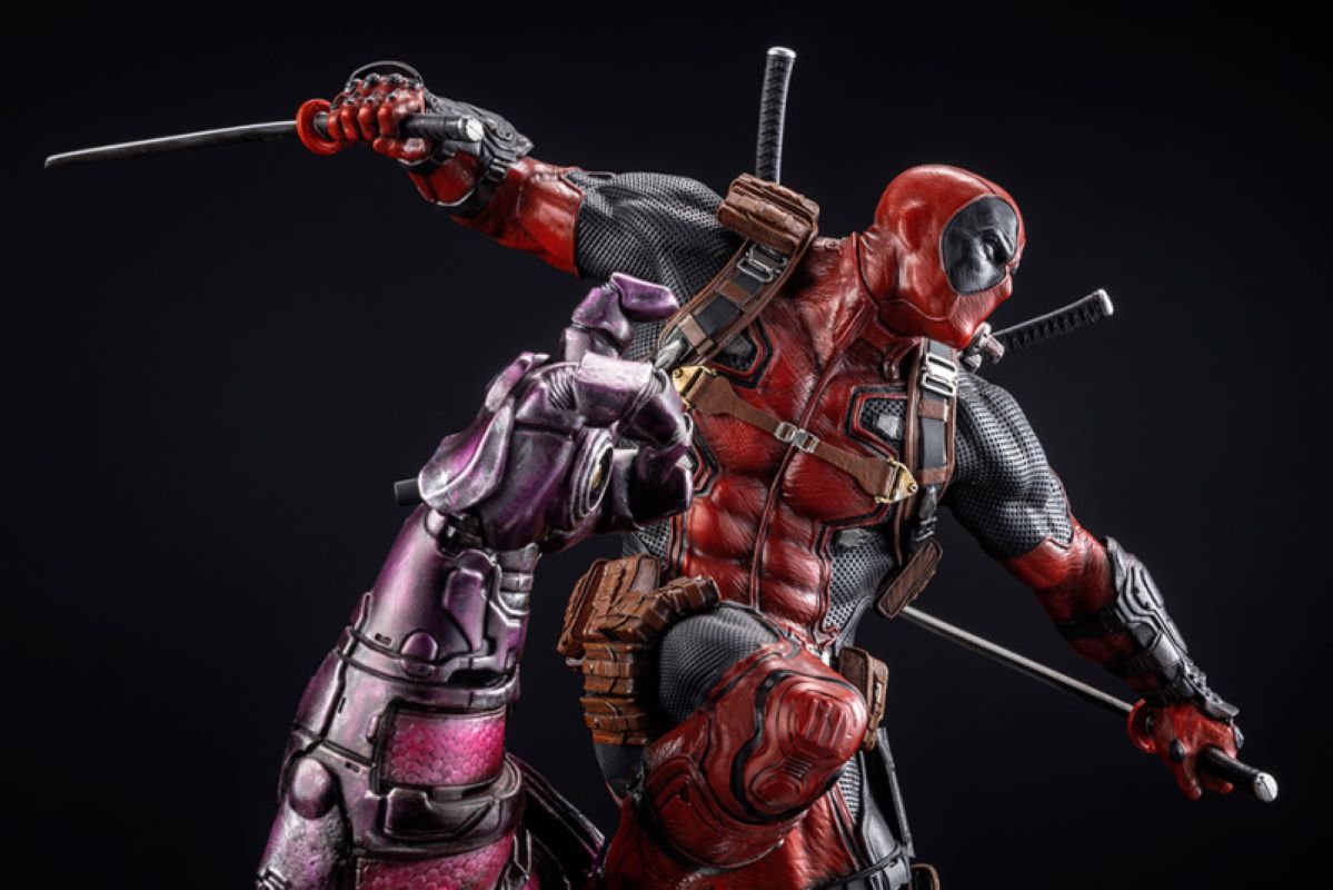 Deadpool FINE ART STATUE Signature Series Feat. Kucharek Brothers