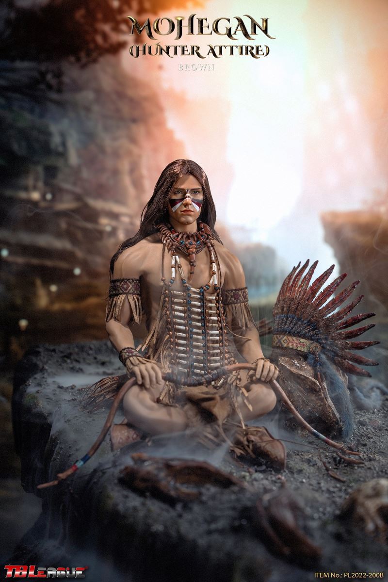 Mohegan (Hunter Attire) White / Brown 1/6