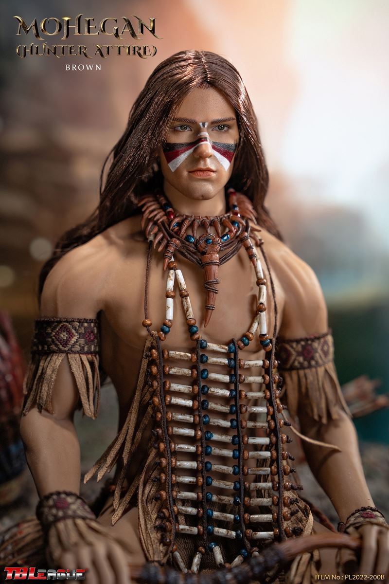 Mohegan (Hunter Attire) White / Brown 1/6