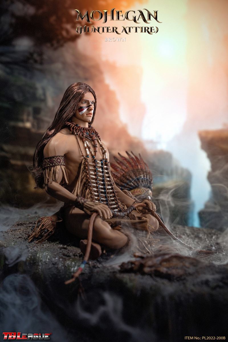 Mohegan (Hunter Attire) White / Brown 1/6