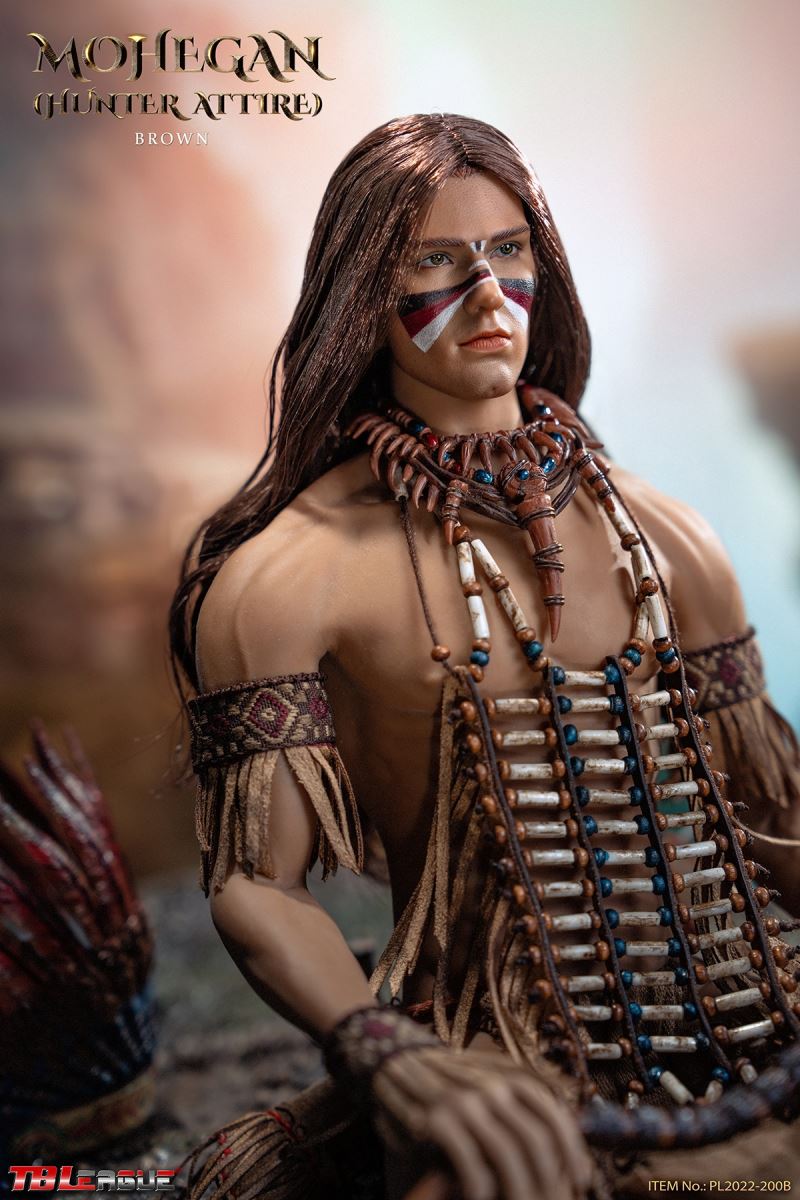Mohegan (Hunter Attire) White / Brown 1/6