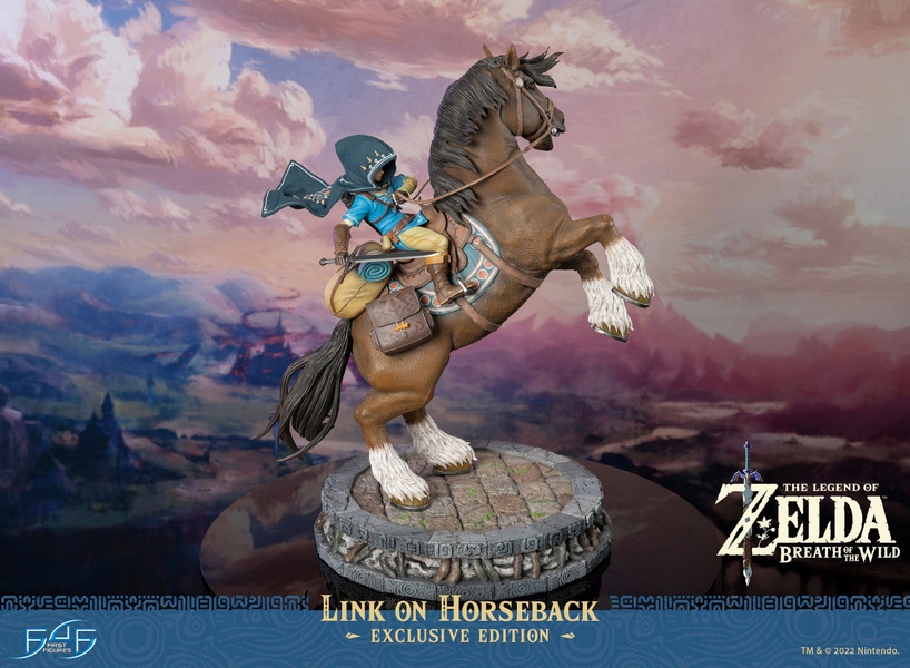THE LEGEND OF ZELDA: BREATH OF THE WILD - LINK ON HORSEBACK (EXCLUSIVE EDITION)