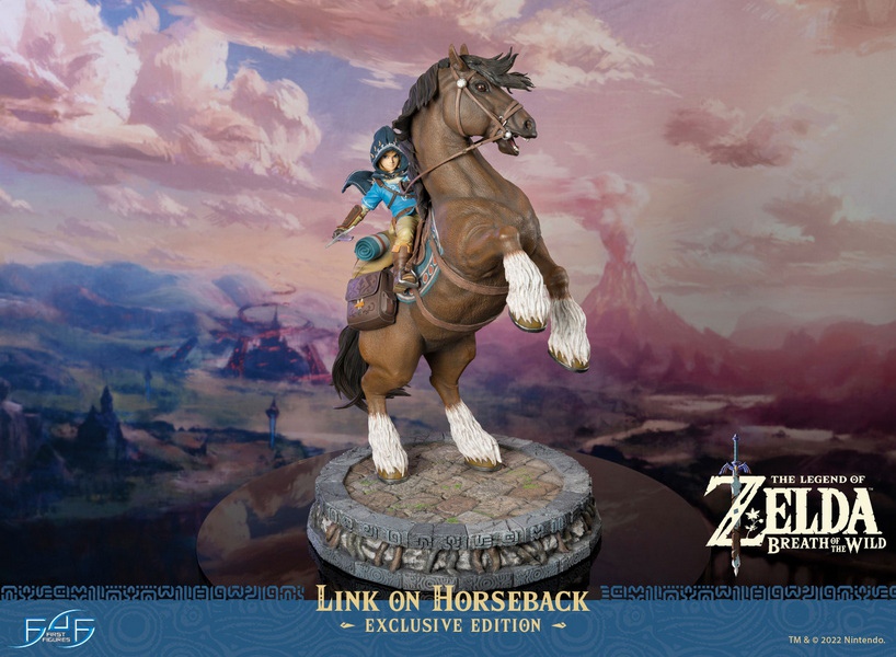 THE LEGEND OF ZELDA: BREATH OF THE WILD - LINK ON HORSEBACK (EXCLUSIVE EDITION)