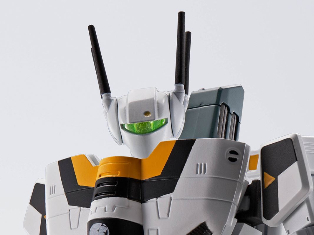 HI-METAL R VF-1S Super Valkyrie (Hikaru Ichijo)