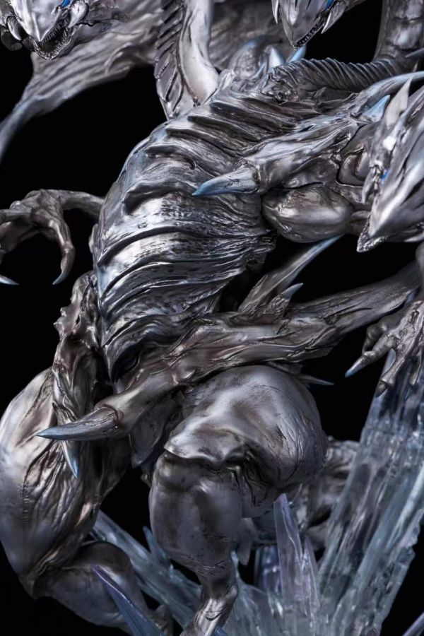 Blue Eyes Ultimate Dragon - Yu Gi Oh!