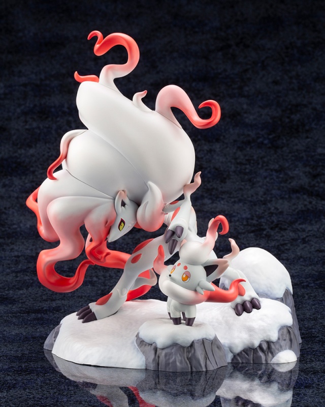 Pokemon Center Original Figure Jade Zorua & Jade Zoroark