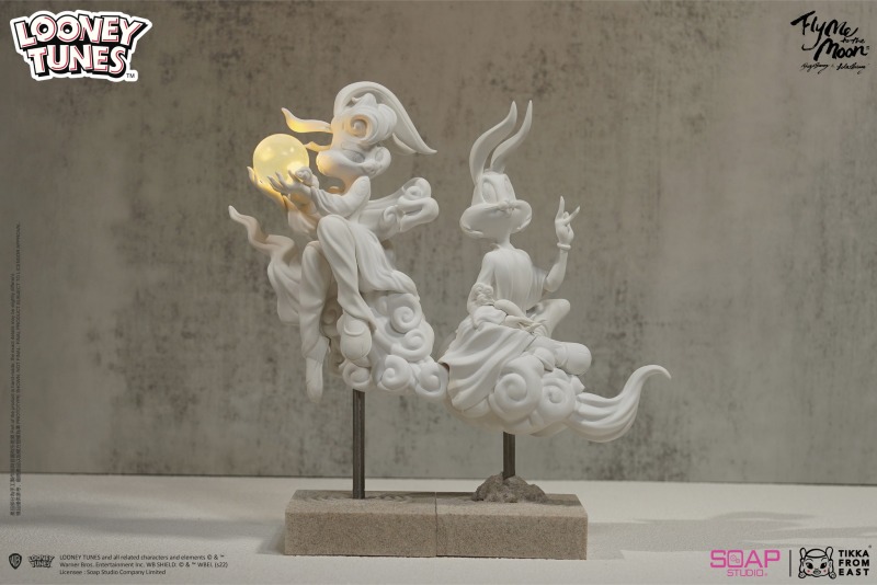 Bugs Bunny & Lola Bunny (Fly Me to the Moon)