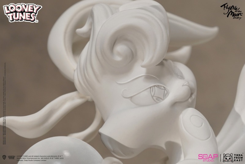 Bugs Bunny & Lola Bunny (Fly Me to the Moon)