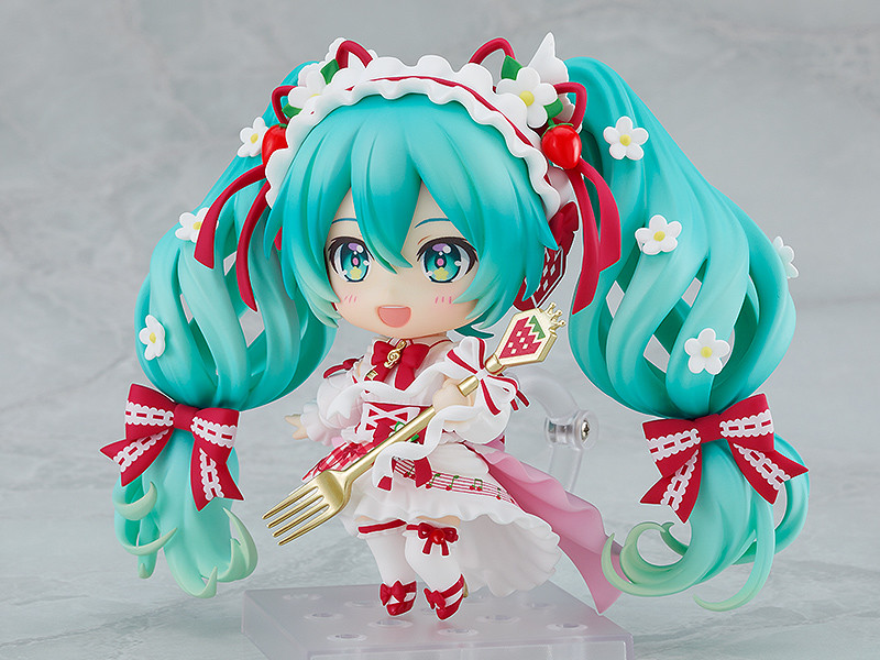 Nendoroid Hatsune Miku 15th Anniversary Ver
