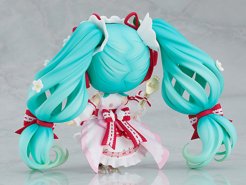 Nendoroid Hatsune Miku 15th Anniversary Ver