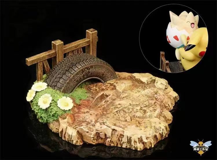 Pikachu Carry Togepi