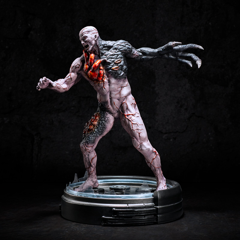 Resident Evil: the Tyrant-002 statue