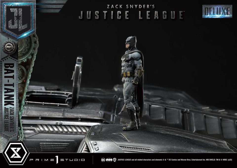 Justice League (Film) Bat-Tank Zack Snyder's Justice League Deluxe Version