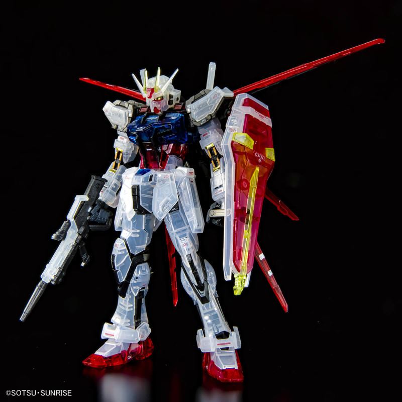 RG 1/144 Gundam Base Limited Yale Strike Gundam & Skygrasper Launcher / Sword Pack Set [Clear Color]