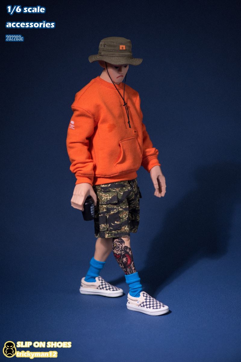 Shoes 1/6