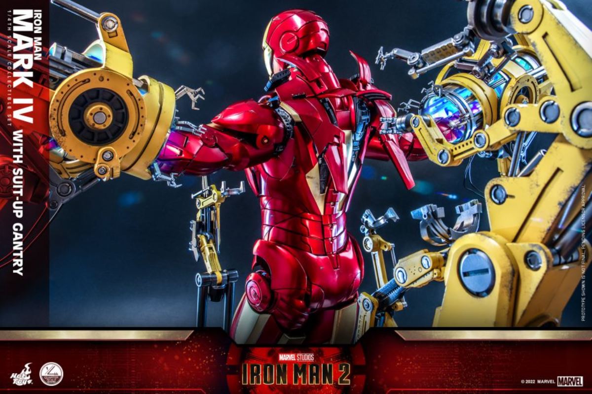 Iron Man Mark IV with Suit-Up Gantry Collectible Set