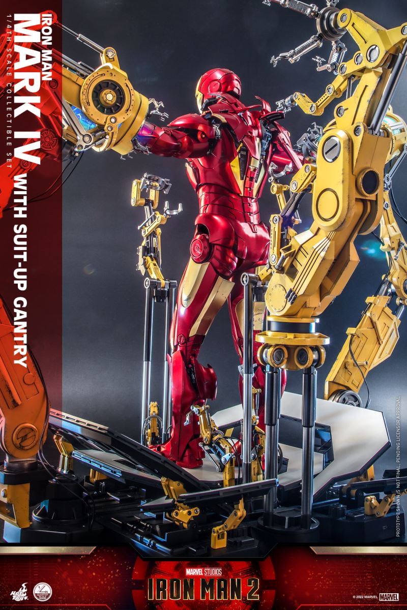 Iron Man Mark IV with Suit-Up Gantry Collectible Set