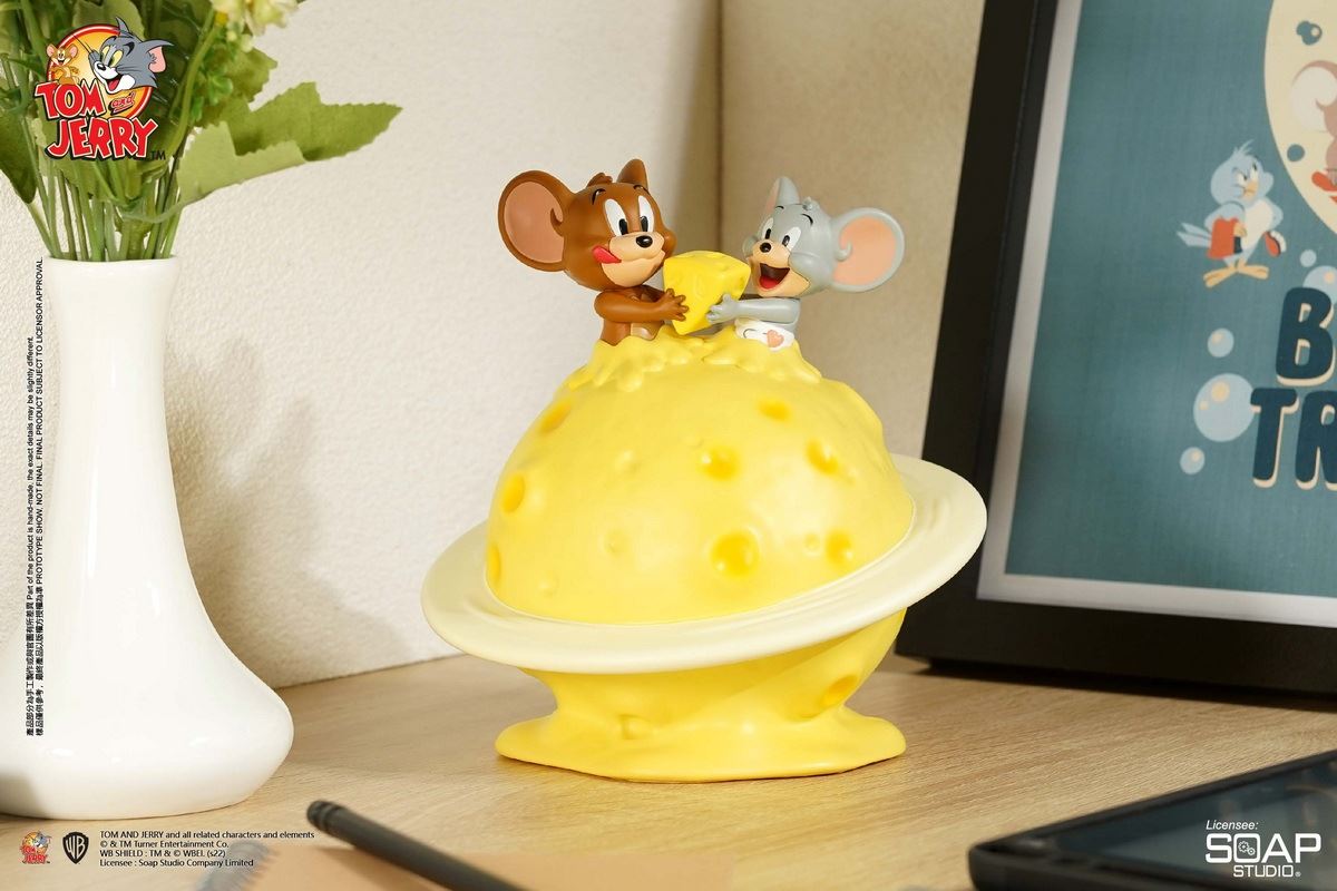 Tom and Jerry Cheese Moon USB Night Light