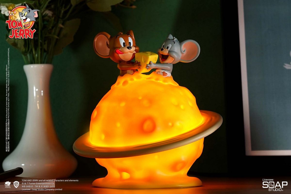 Tom and Jerry Cheese Moon USB Night Light