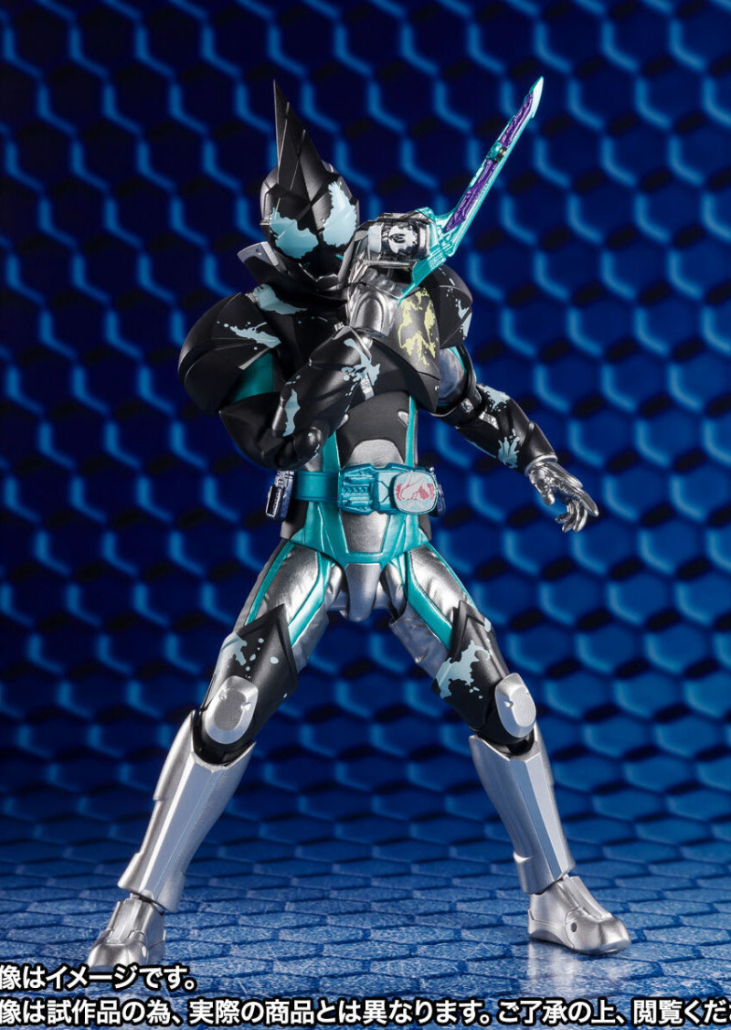 SHFiguarts Kamen Rider EVIL Bat / Jackal Genome