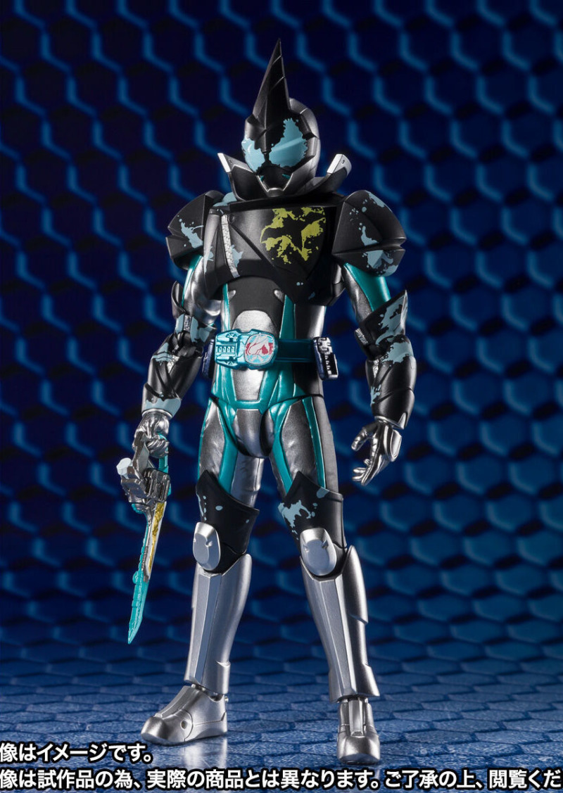 SHFiguarts Kamen Rider EVIL Bat / Jackal Genome