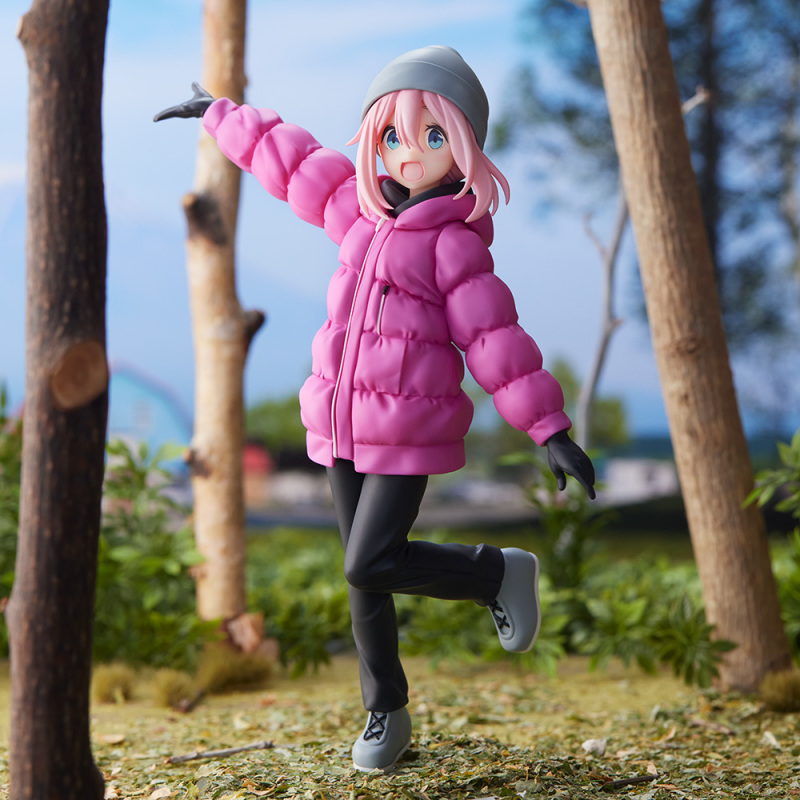 Yuru Camp Premium Figure Nadeshiko Kakamigahara & Shima Rin
