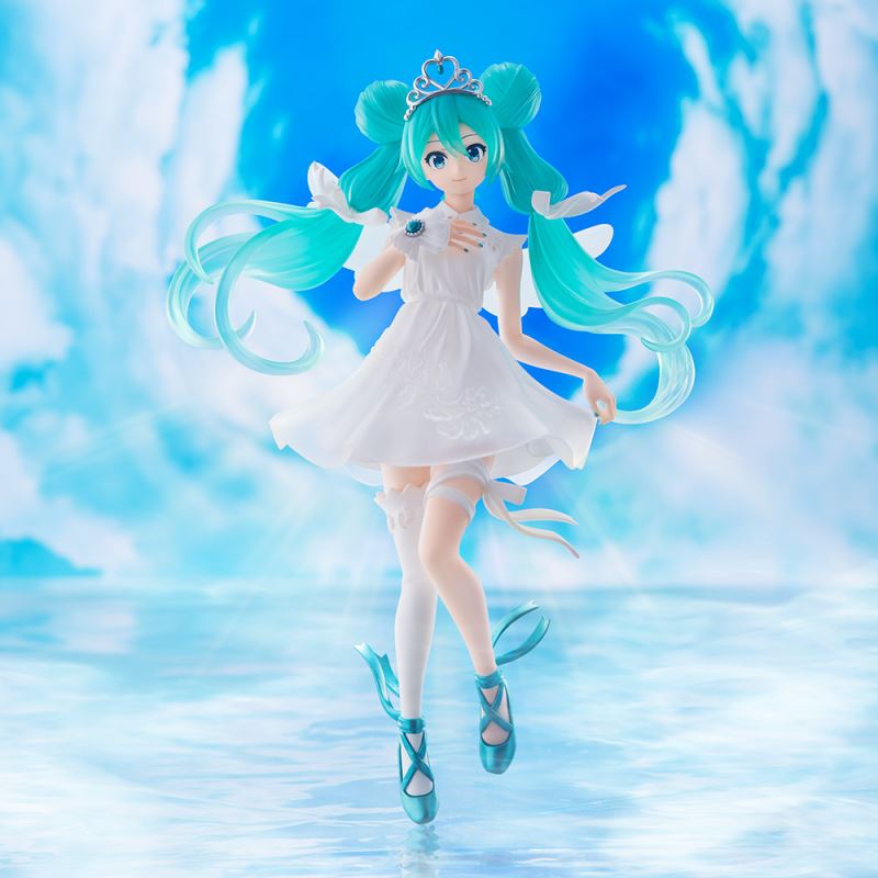 Hatsune Miku 15th Anniversary KEI Ver
