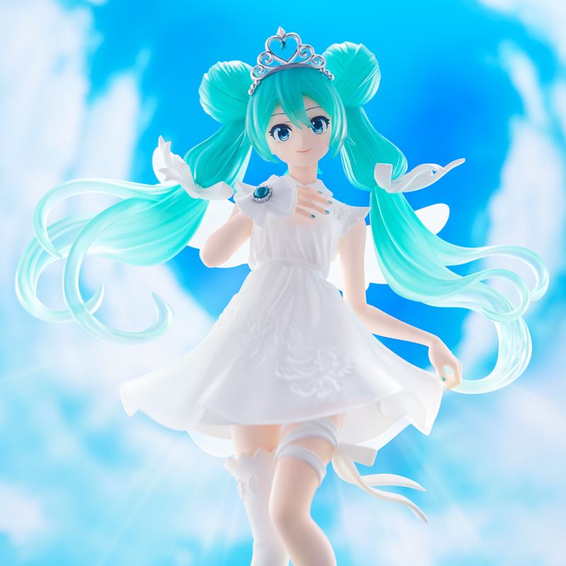 Hatsune Miku 15th Anniversary KEI Ver