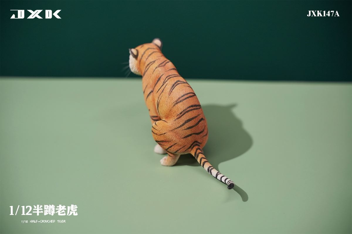 Half Squat Tiger 1/12