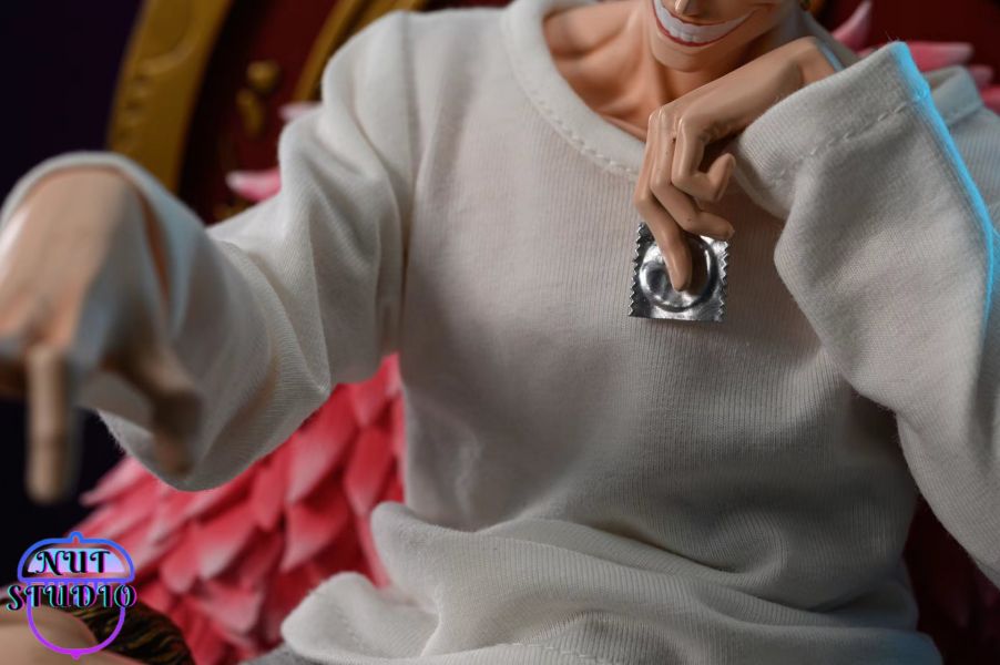 Donquixote Doflamingo - One Piece