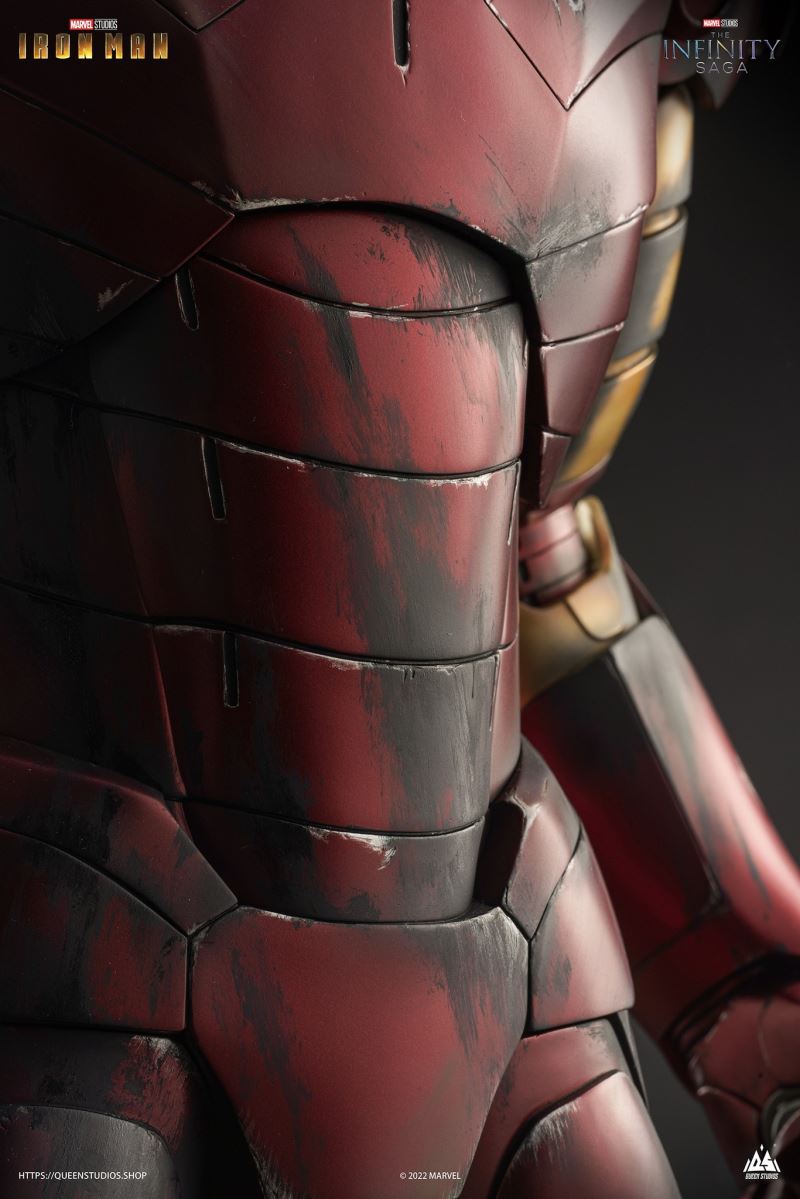 Iron Man Mark 3 Battle Damaged Statue 1/2