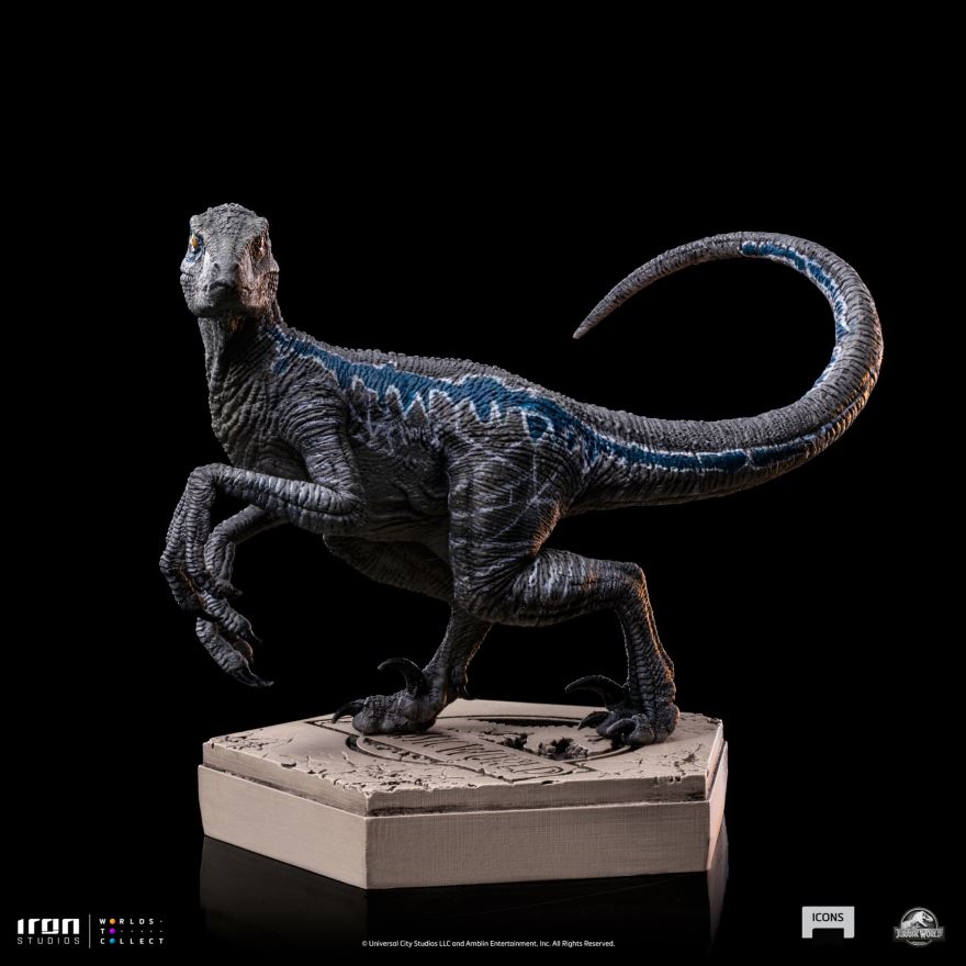 Velociraptor Blue B - Jurassic World