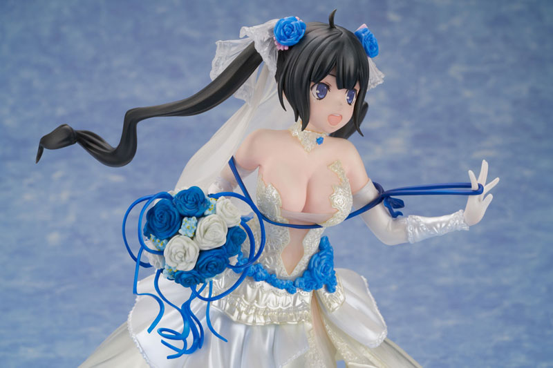 Is It Wrong to Try to Pick Up Girls in a Dungeon? IV Hestia -Wedding Dress- 1/7