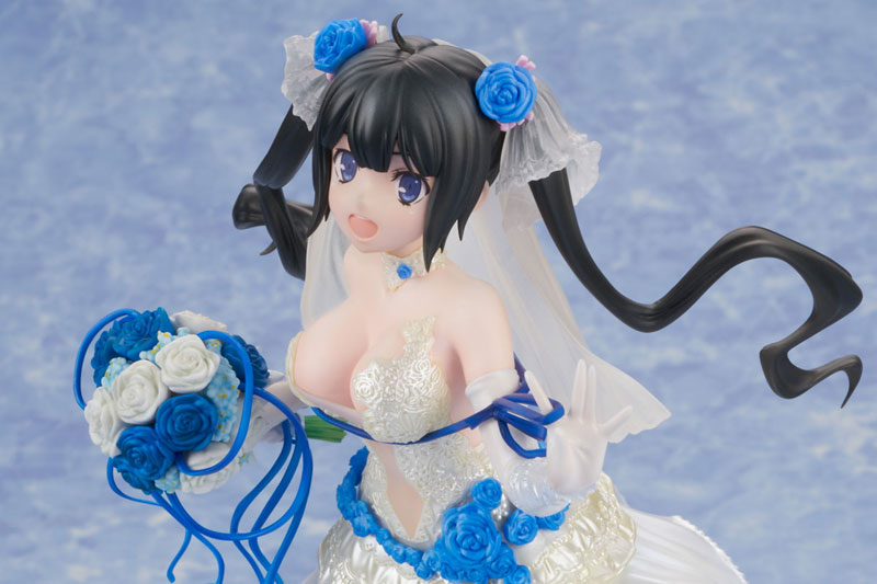 Is It Wrong to Try to Pick Up Girls in a Dungeon? IV Hestia -Wedding Dress- 1/7