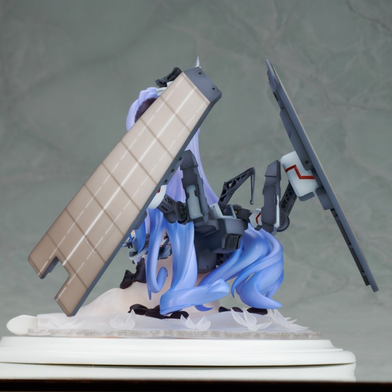 Azur Lane - Unicorn -Normal ver. & Light Equipment ver.- 1/7