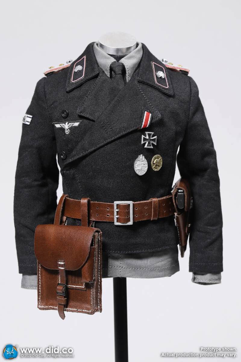 WWII German Armored Commander - Jager 1/6