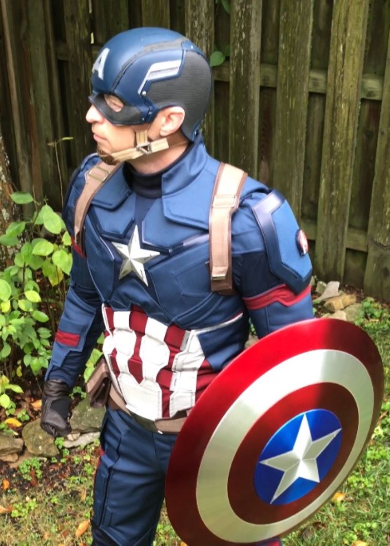 Captain America Helmet Bluetooth Speaker 1/1