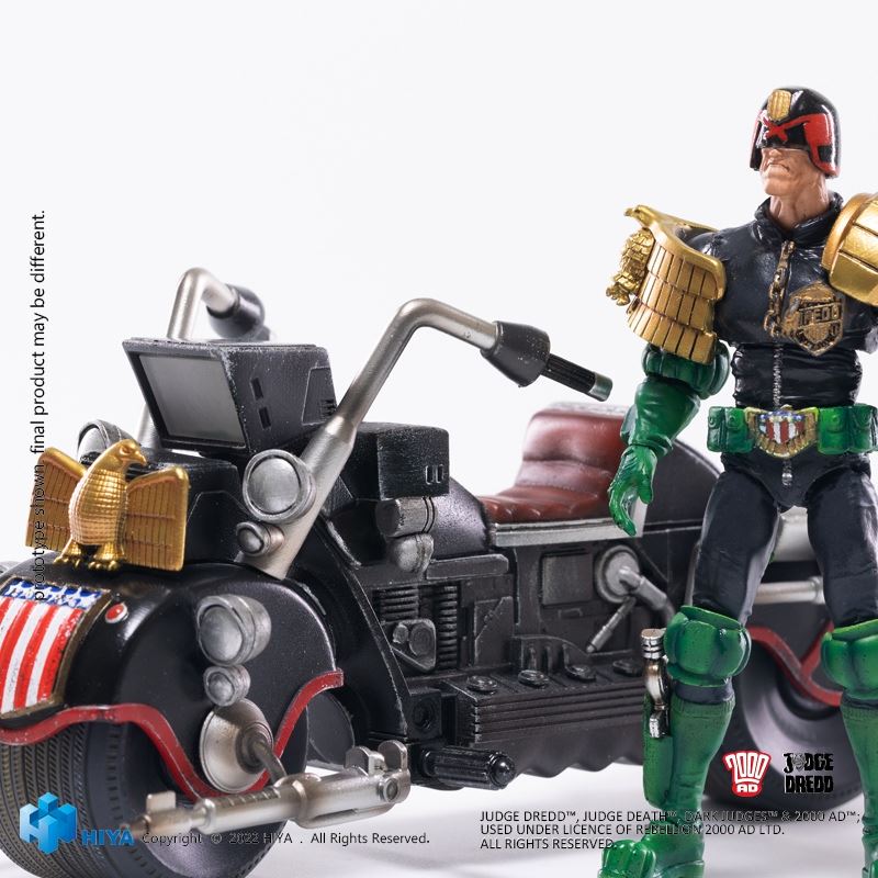 SWAT Judge Dredd and Motorcycle 1/18