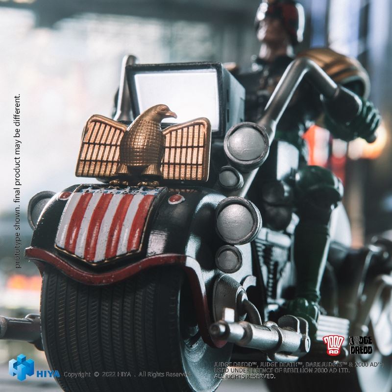 SWAT Judge Dredd and Motorcycle 1/18