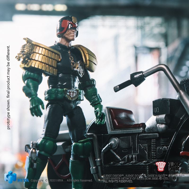 SWAT Judge Dredd and Motorcycle 1/18