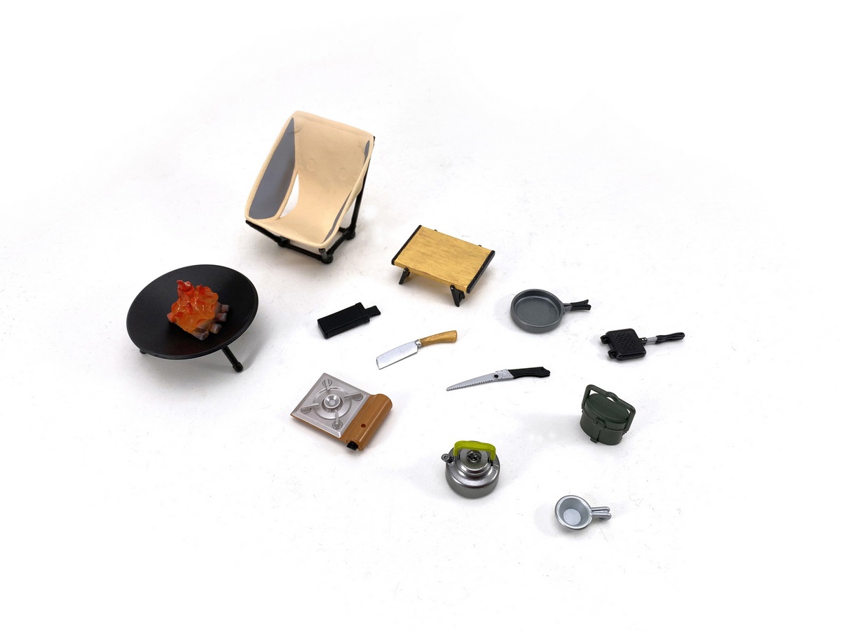 CAMPING EQUIPMENT SET B 1/12
