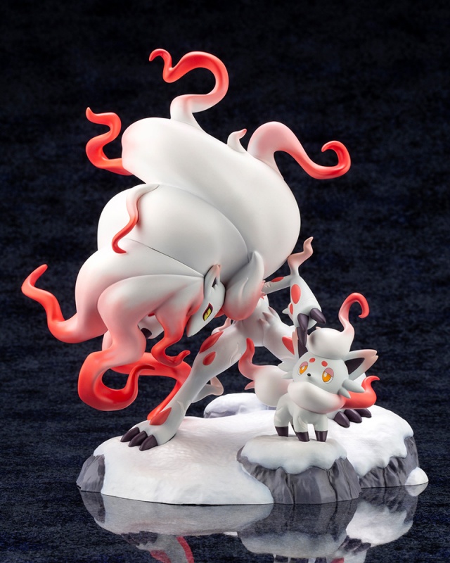 Pokemon Center Original Figure Jade Zorua & Jade Zoroark