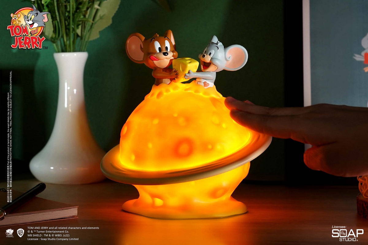 Tom and Jerry Cheese Moon USB Night Light
